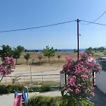 Paschalia Sea View Apartment *