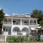 Paschalia Sea View Apartment *